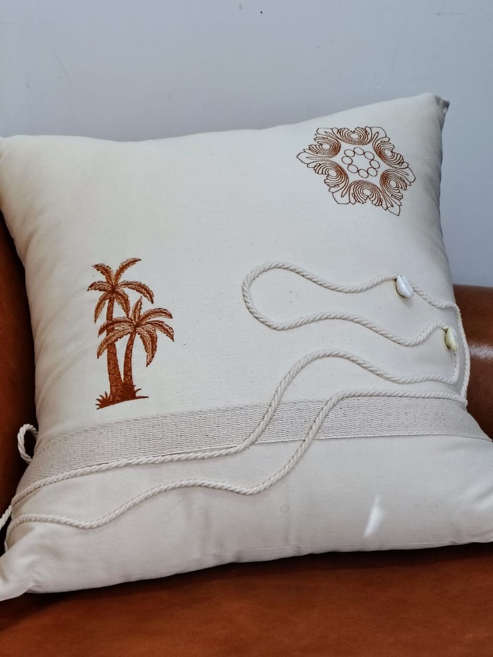 Almofada Decorativa | Coleção Eco Gaurê Conforto natural, design com alma.