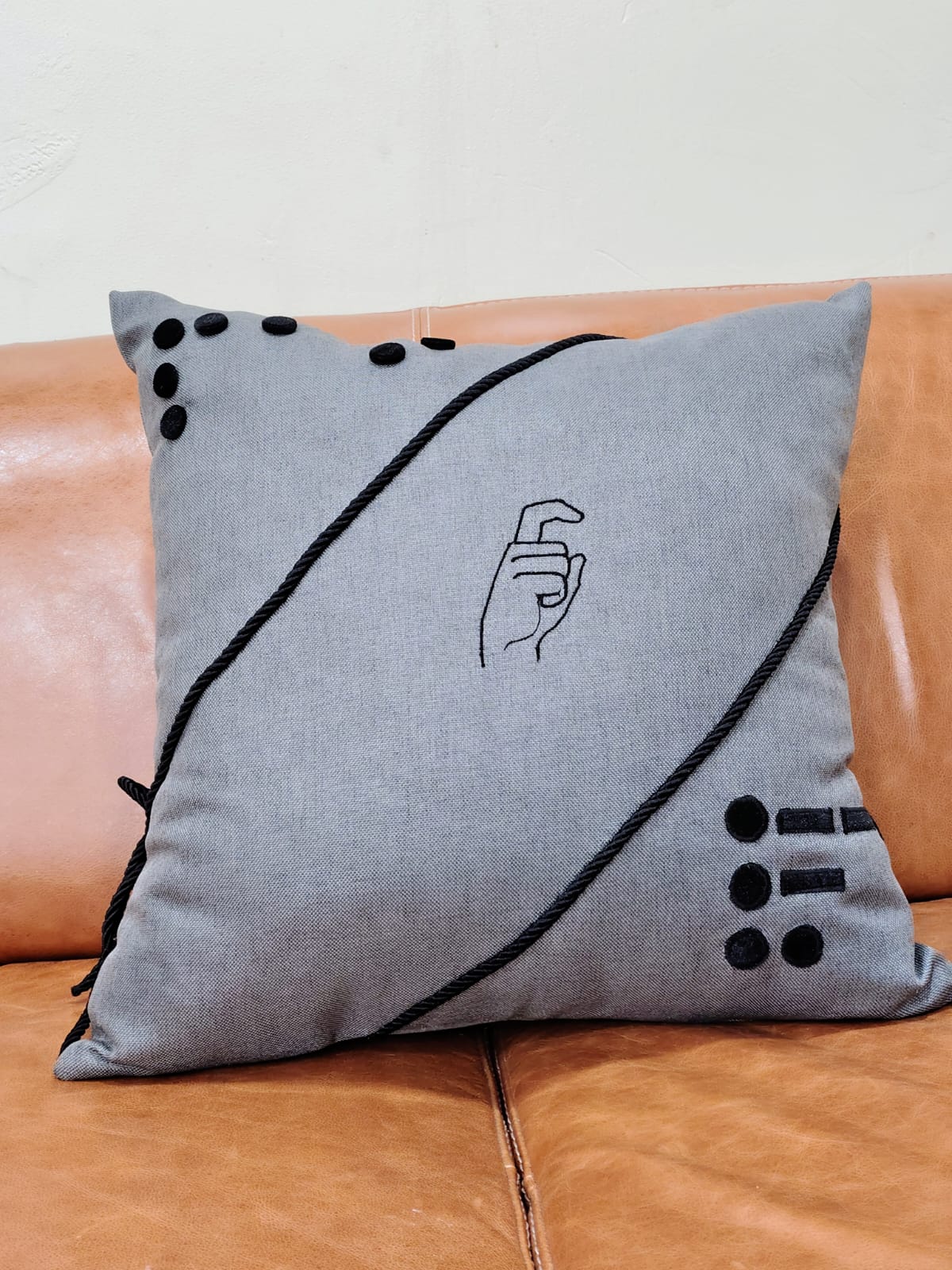 Almofada Decorativa Dia dos Pais Gaurê | 50x50 | Edição Especial Inclusiva