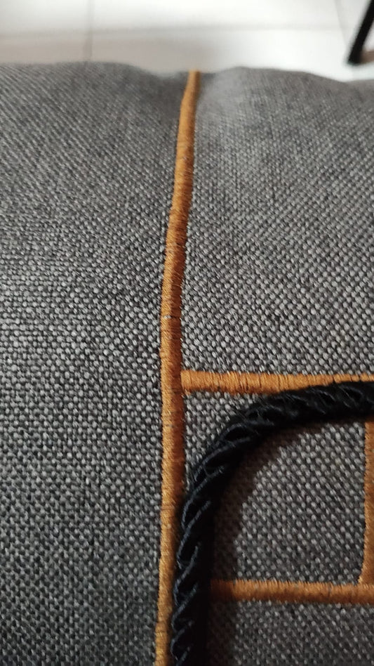 Almofada Decorativa Coleção Fibonacci – Gaurê | Algodão Cru, Linho Natural & Veludo Molhado | 50x30cm