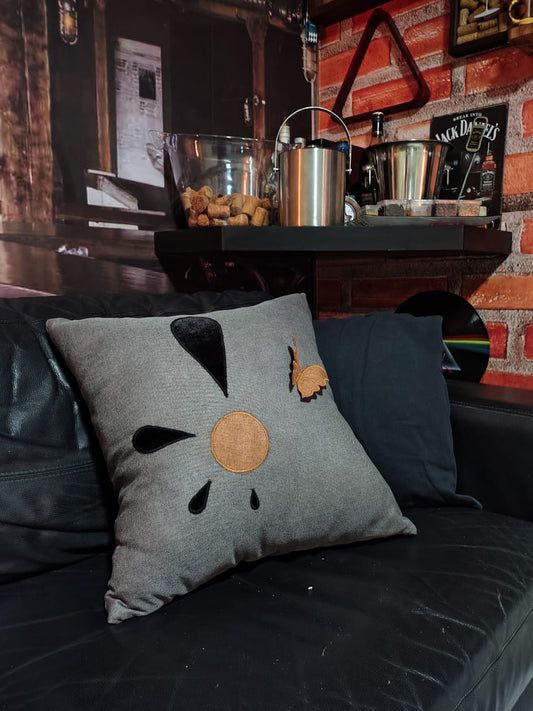 Almofada Borboleta 3D – Coleção Fibonacci | Linho, Algodão Cru & Veludo Molhado | 50x50cm