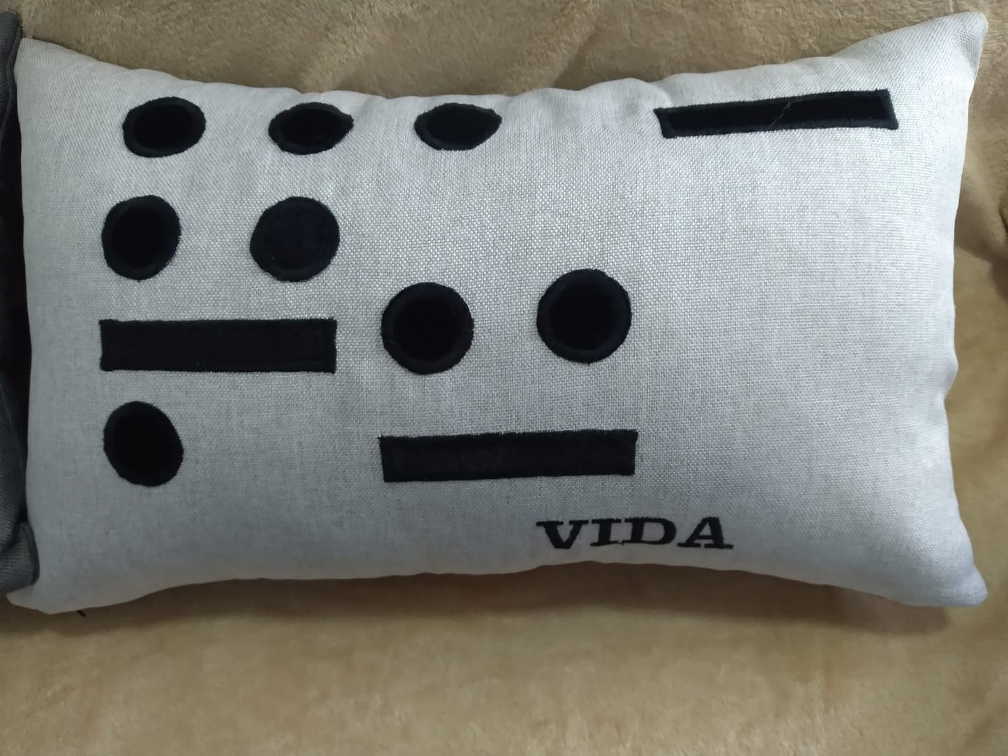 Almofada Retangular Coleção Morse – “VIDA” (50x30cm)