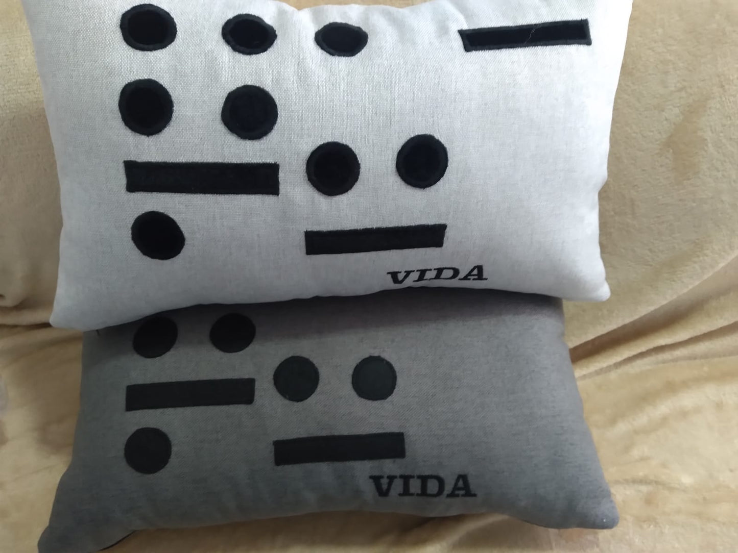 Almofada Retangular Coleção Morse – “VIDA” (50x30cm)