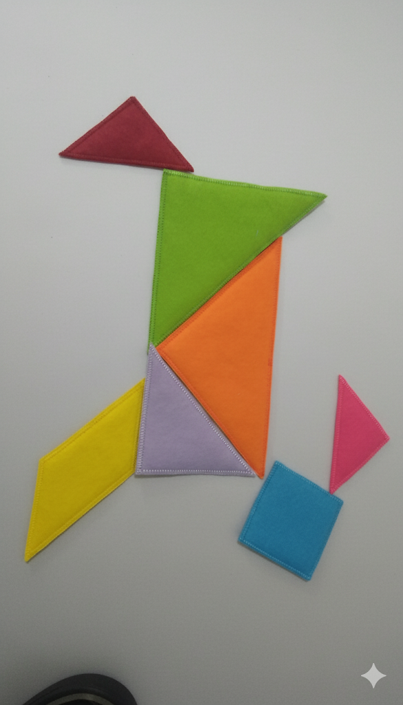 Tangram de Feltro Gaurê: Quebra-Cabeça Sensorial para Criar e Aprender